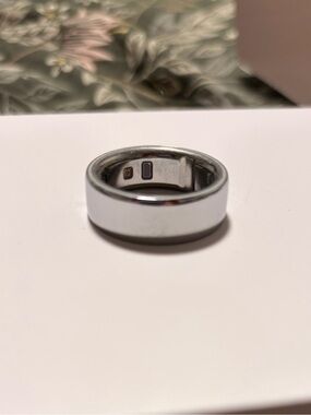 Oura Ring Gen 4 - Size 9 Silver